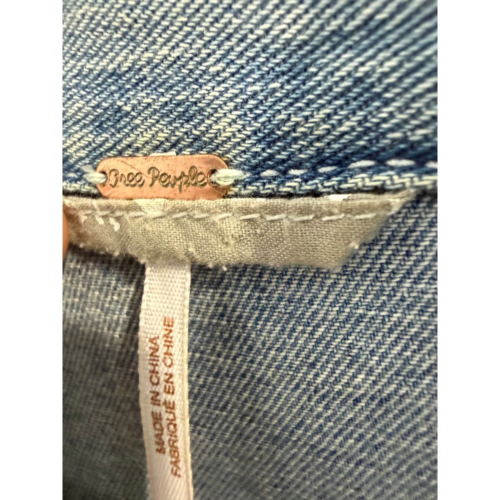 Free People Denim Jean Jacket Light Wash Distressed Button Front XS - Picture 3 of 7